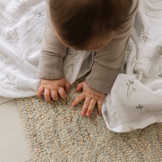 Cotton muslin swaddle - Leaves