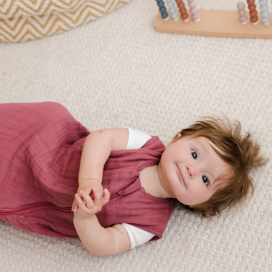 Cotton muslin sleep sack - Raspberry (0.7 tog)