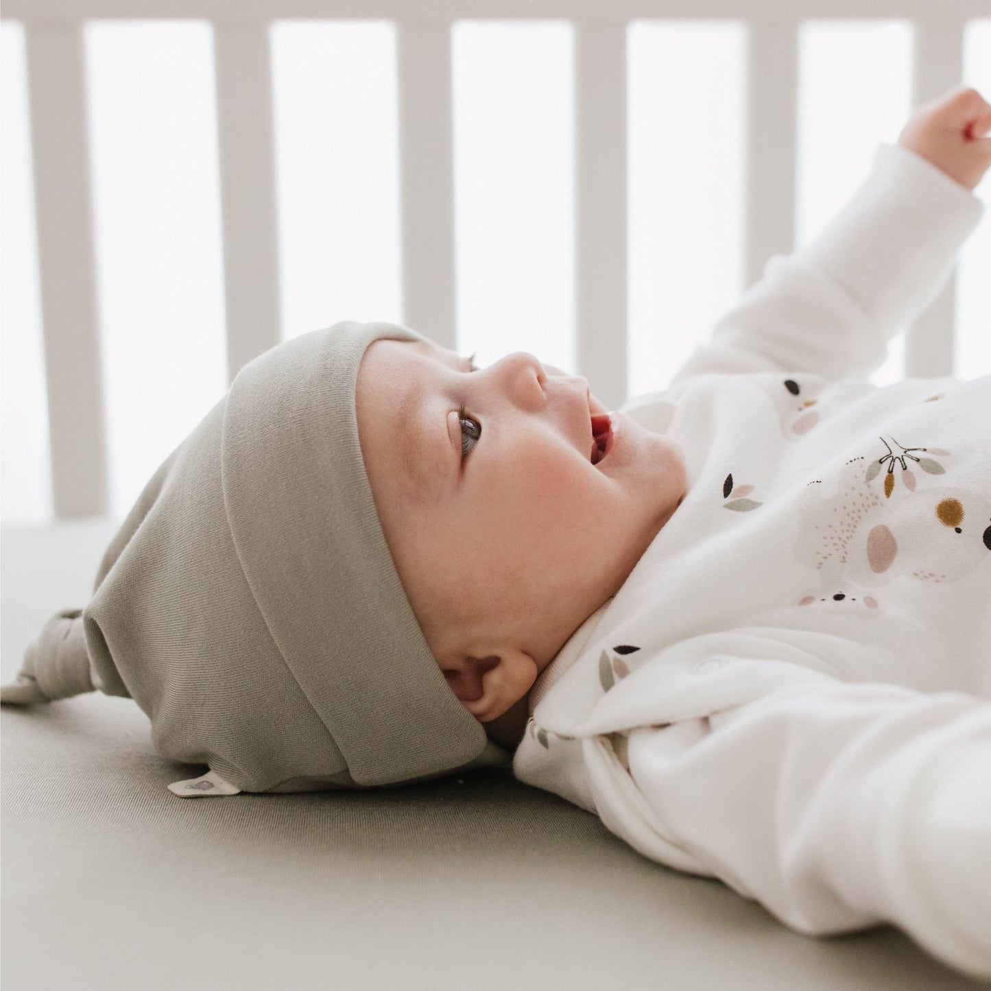 Bamboo newborn sleep bag - Koalas (1.0 tog)