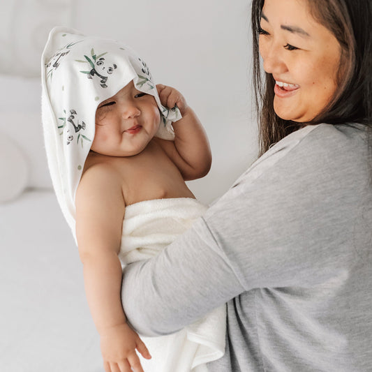 Bamboo hooded towel - Pandas