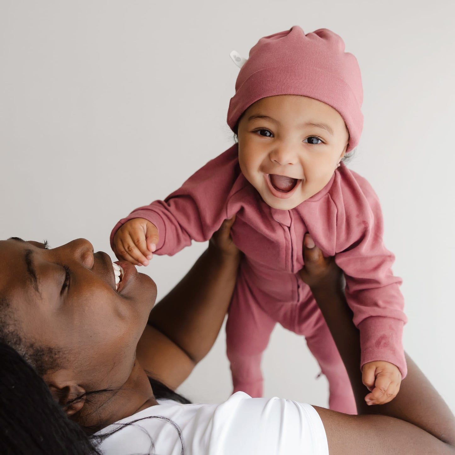 Newborn bamboo knotted hat - Raspberry