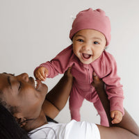 Newborn bamboo knotted hat - Raspberry