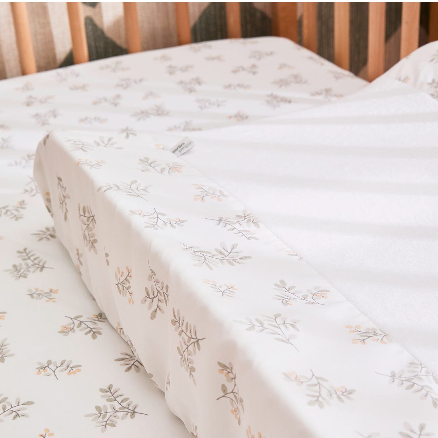 Change pad cover & fitted sheet set - Leaves
