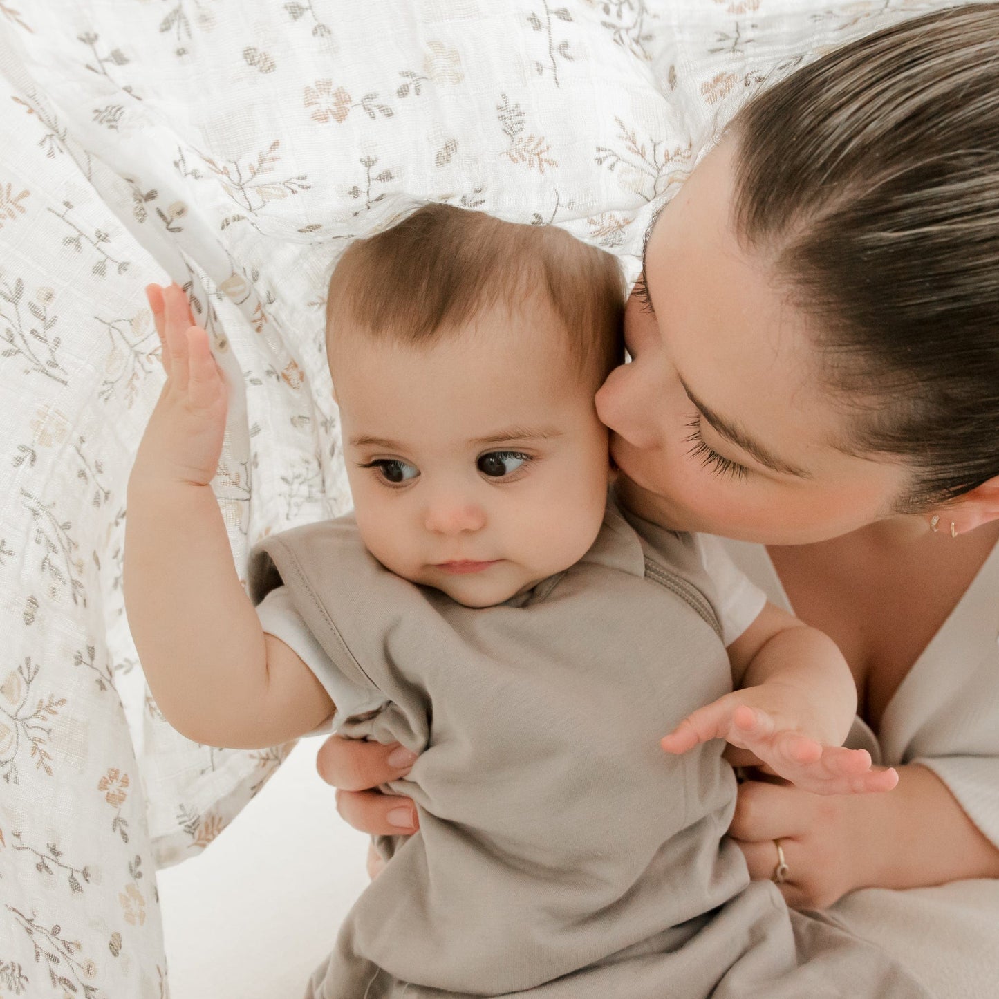 Cotton muslin swaddle - Bees