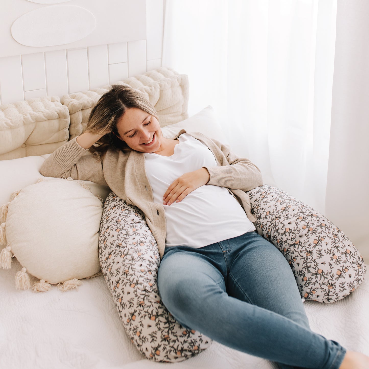 Multifunctional pregnancy pillow - Honeybees by Solange Pilote