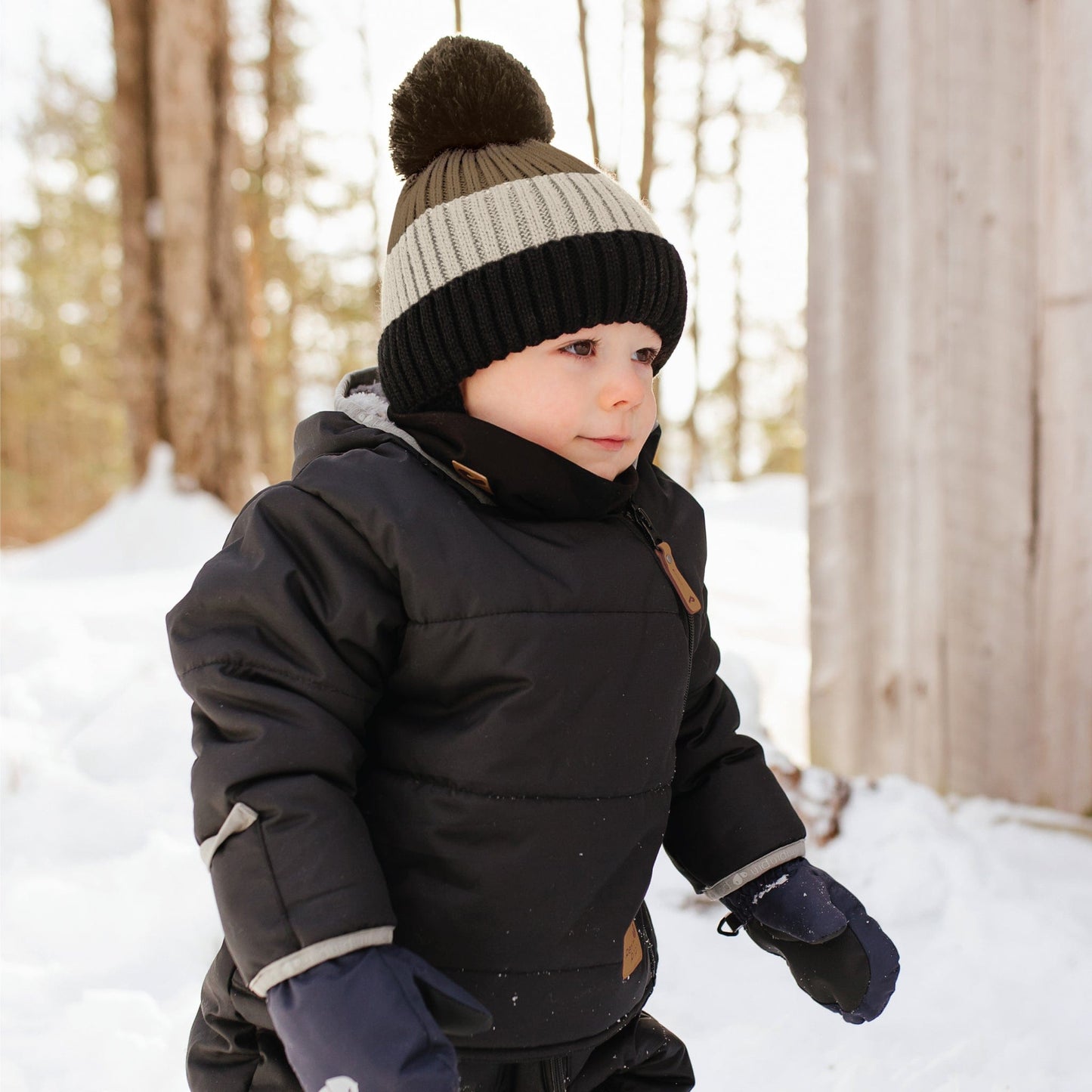 Tuque d'hiver avec pompon détachable et cordon - Kaki, Beige & Noir