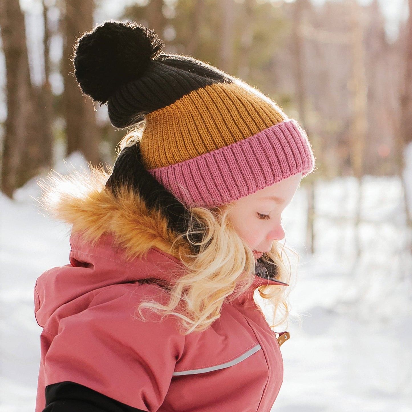 Acrylic hat with fleece lining - Black/Toffee/Punch