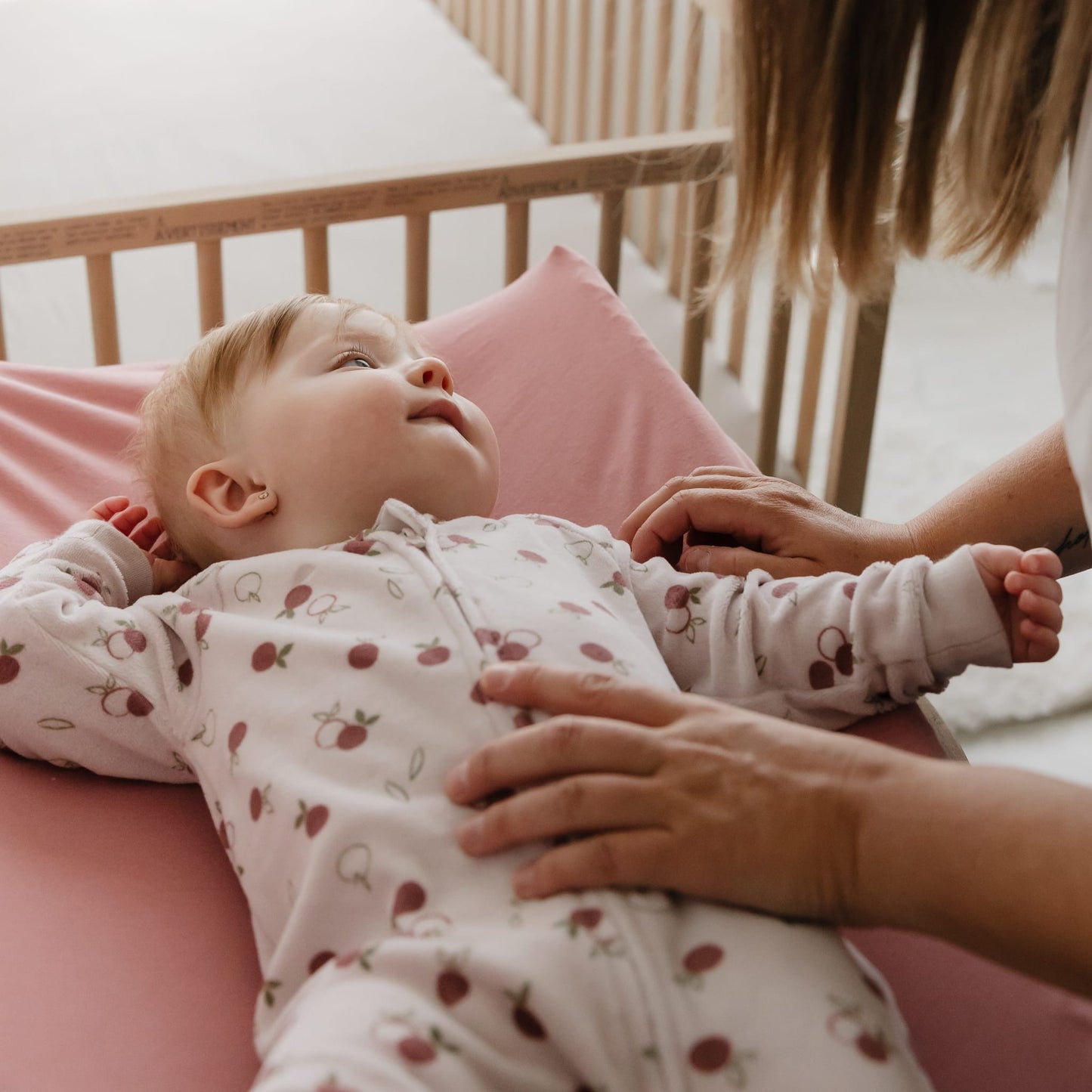 Pyjama pour bébé en velours - Pommes