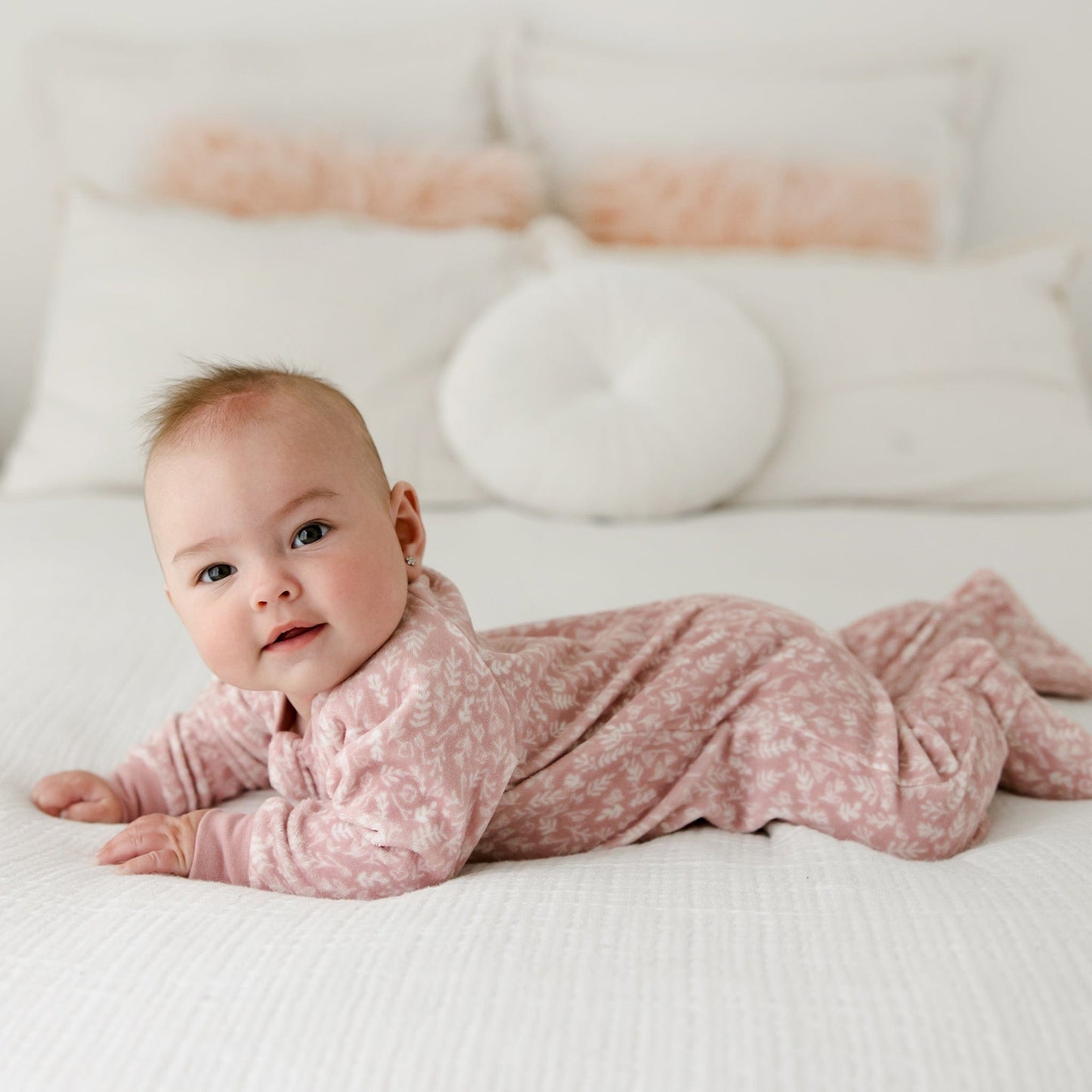 Velvet baby sleeper - Floral