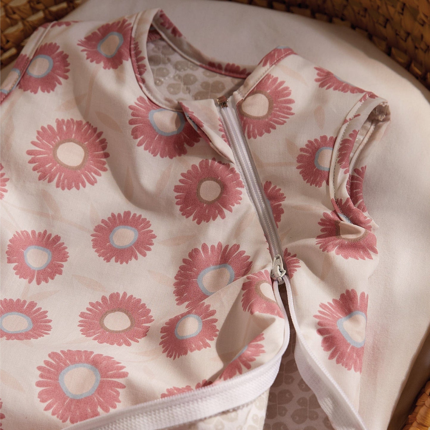 Woven cotton sleep bag  - Lillies (2 togs)